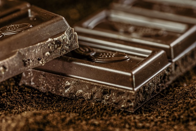 Ciocolata neagra si beneficiile sale pentru sanatate
