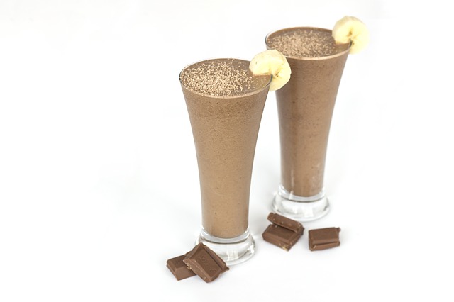 Reteta rapida de smoothie cu nutella si fructe pentru dimineata
