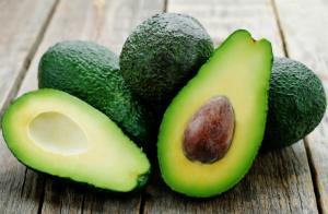 10 beneficii extraordinare ale fructului de avocado