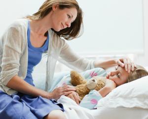 Cum sa nu te imbolnavesti si tu atunci cand copiii sunt bolnavi