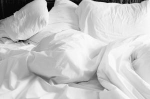 Ce afectiuni poti dezvolta daca NU schimbi la timp lenjeria de pat
